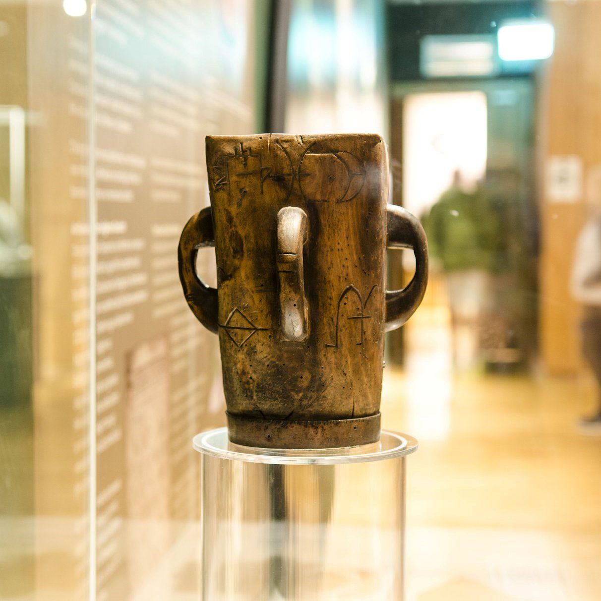 A photo of the Physician's Cup on display in the Gaelic Ireland exhibition.